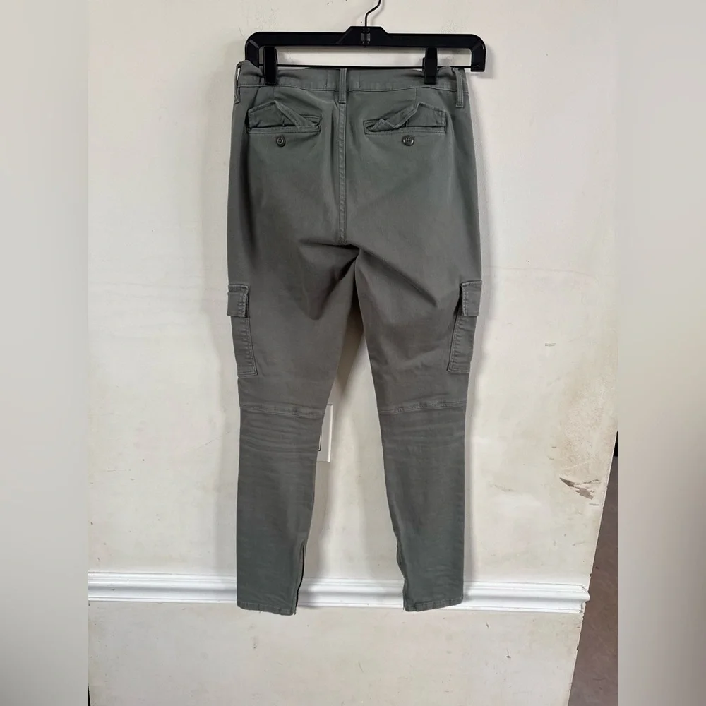 FRAME Le Service Cargo Skinny Pants Platoon olive green color. 27 contemporary